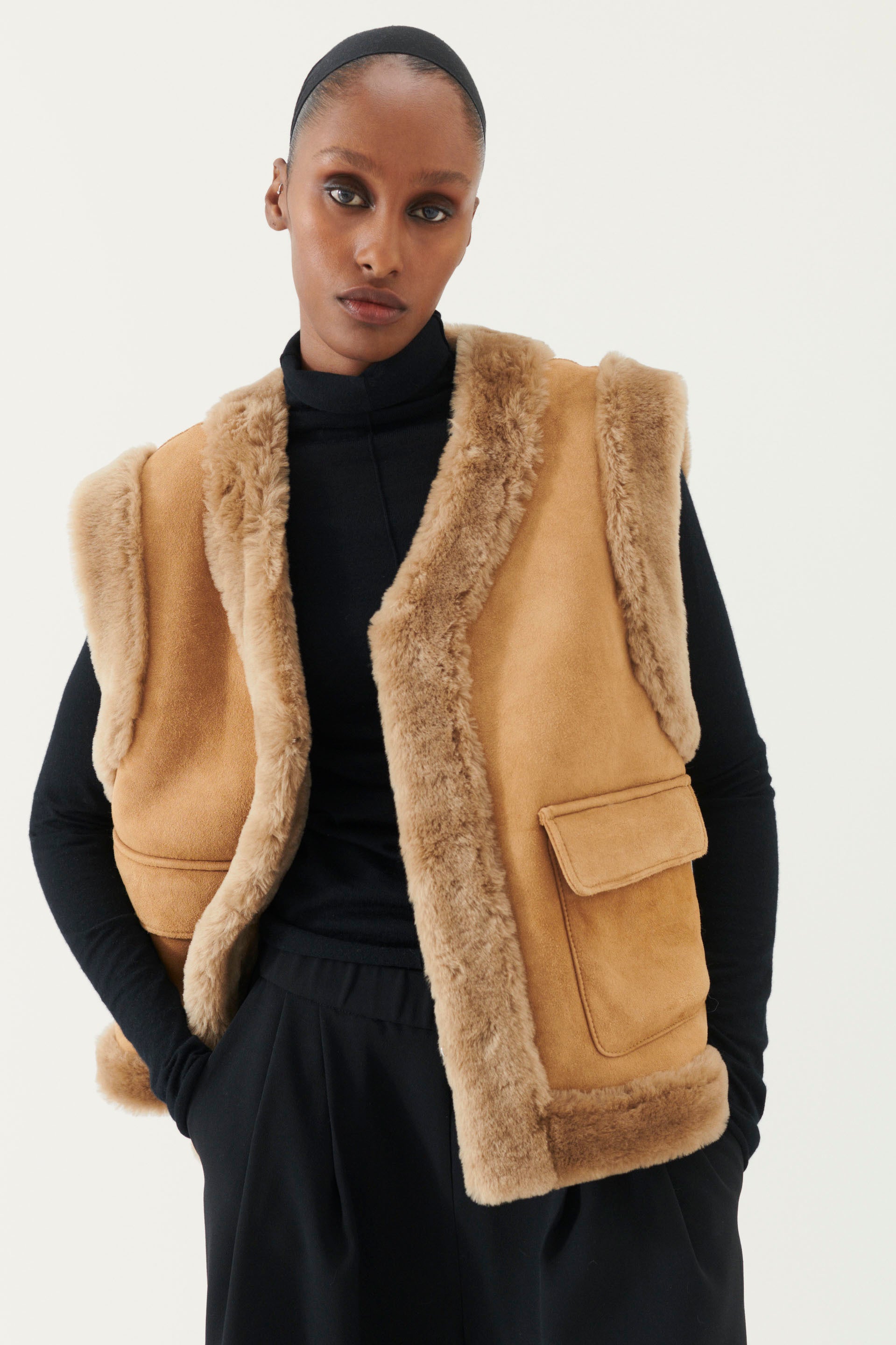 Lovechild 1979 Sally Vest OUTERWEAR 741 Tan